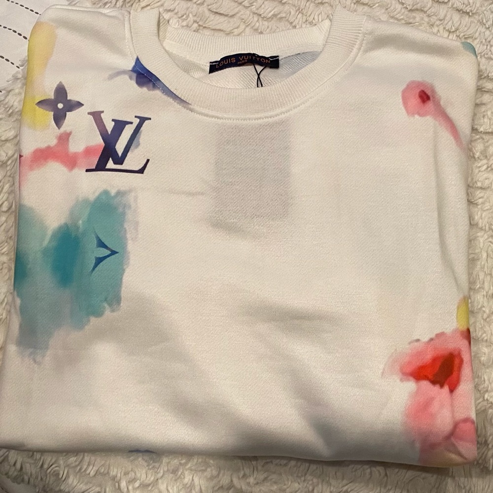 New LV lightweight sweatshirt